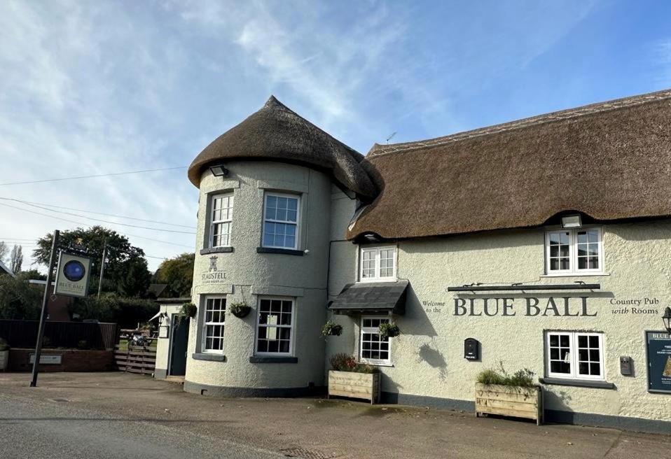 Blue Ball Inn, Sandygate, Exeter Clyst Saint Mary Екстериор снимка