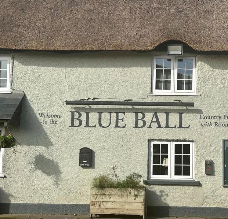 Blue Ball Inn, Sandygate, Exeter Clyst Saint Mary Екстериор снимка